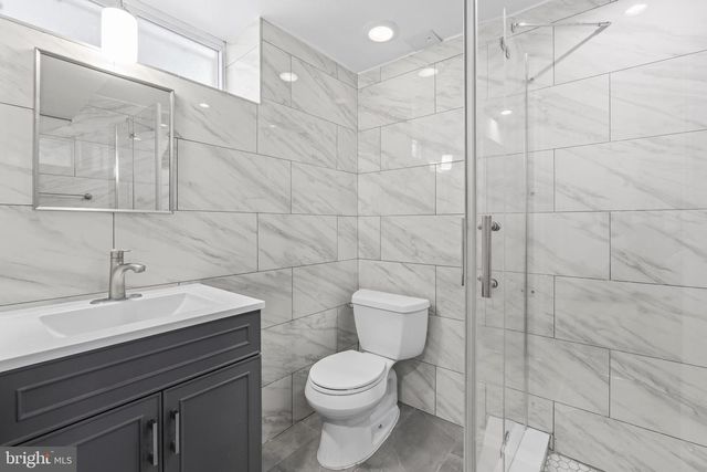 2100 27TH ST S, Arlington, VA 22206