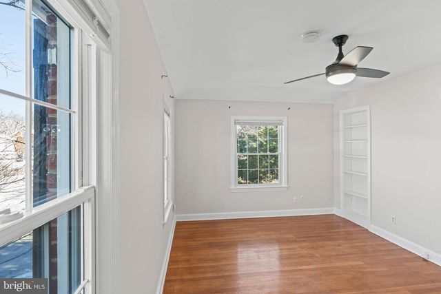 2100 27TH ST S, Arlington, VA 22206