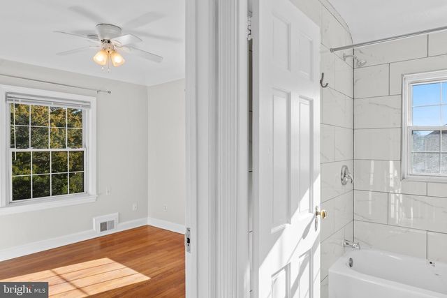 2100 27TH ST S, Arlington, VA 22206