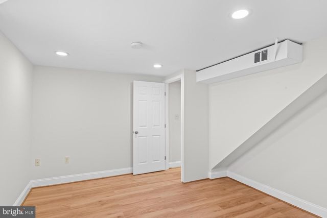 2100 27TH ST S, Arlington, VA 22206