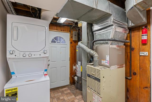 2100 27TH ST S, Arlington, VA 22206