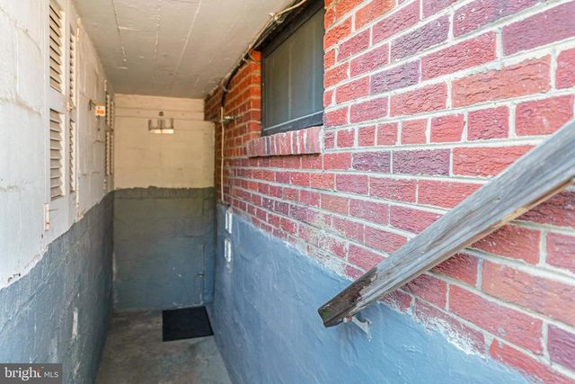 2100 27TH ST S, Arlington, VA 22206