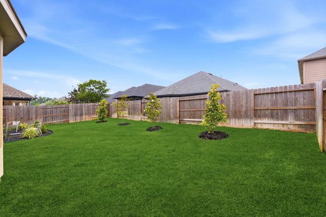 15965 Hayes Market Loop, Conroe, TX 77302