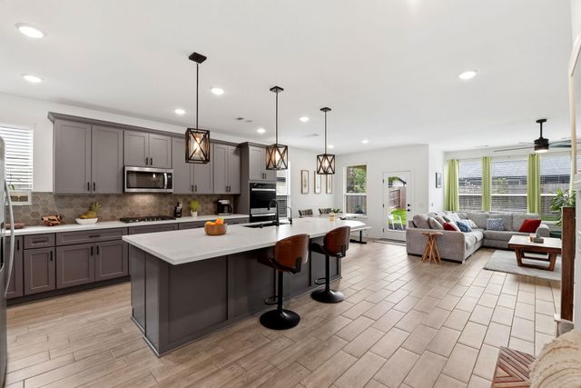 15965 Hayes Market Loop, Conroe, TX 77302
