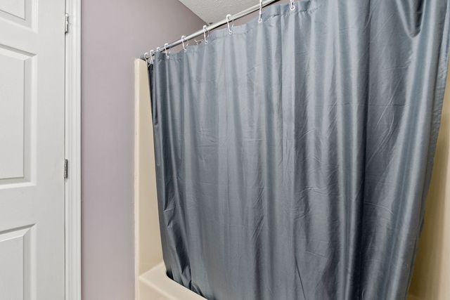 250 McDeerman Rd, Jacksboro, TN 37757