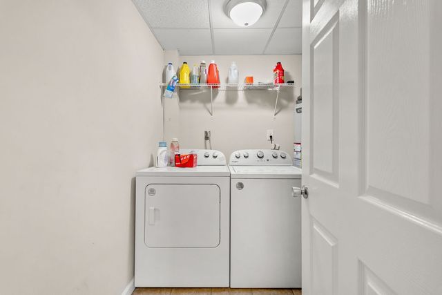 250 McDeerman Rd, Jacksboro, TN 37757