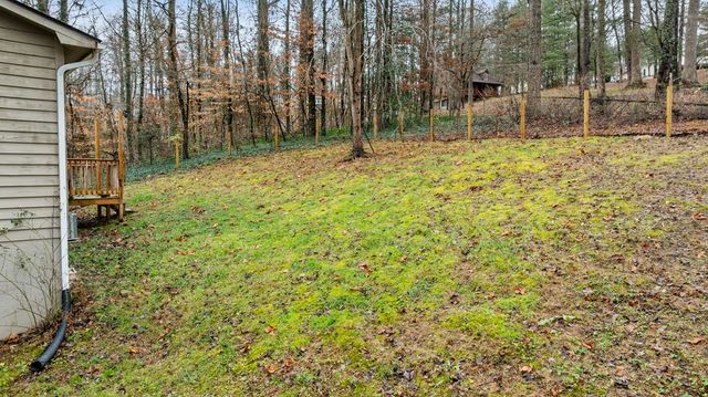 250 McDeerman Rd, Jacksboro, TN 37757