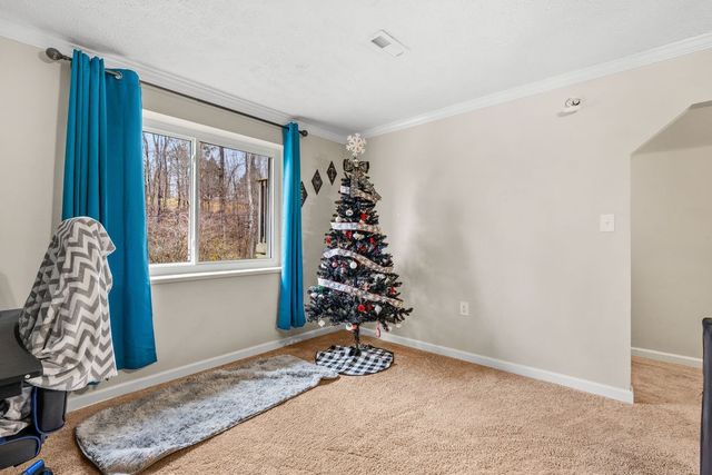 250 McDeerman Rd, Jacksboro, TN 37757