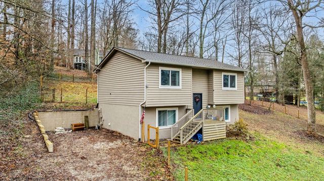 250 McDeerman Rd, Jacksboro, TN 37757