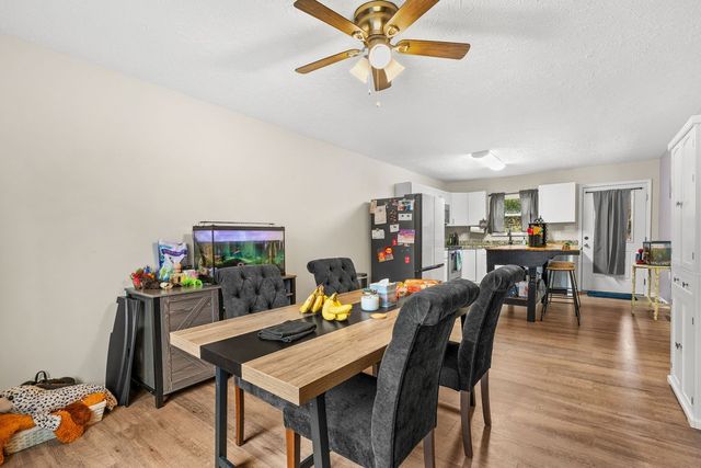 250 McDeerman Rd, Jacksboro, TN 37757