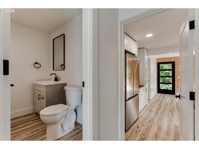 3125 PORTLAND St, Eugene, OR 97405