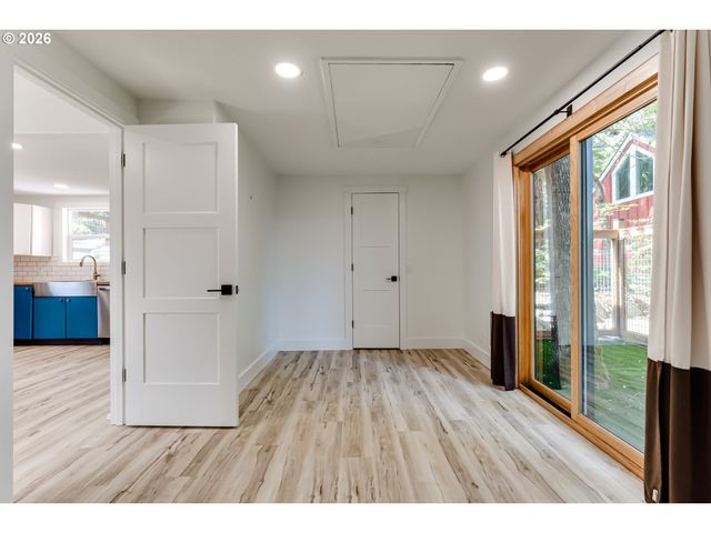 3125 PORTLAND St, Eugene, OR 97405