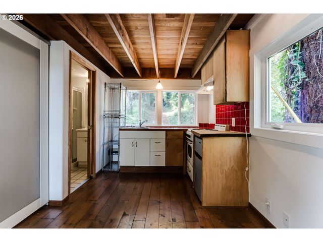 3125 PORTLAND St, Eugene, OR 97405