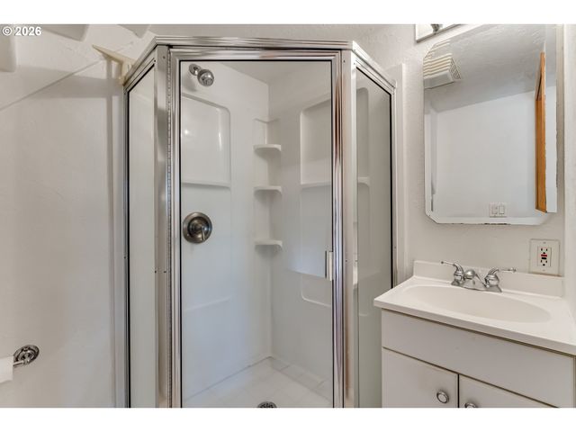 3125 PORTLAND St, Eugene, OR 97405