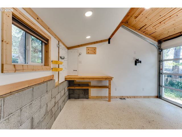 3125 PORTLAND St, Eugene, OR 97405
