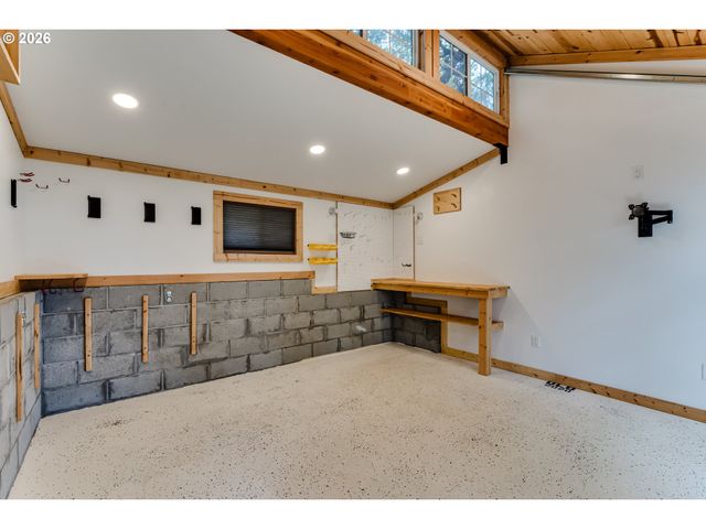 3125 PORTLAND St, Eugene, OR 97405