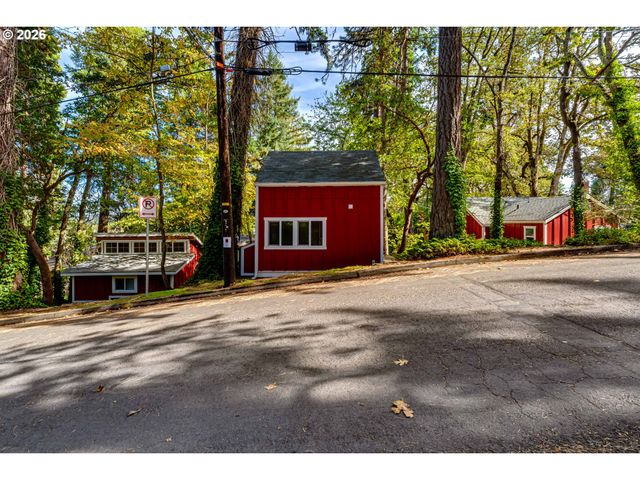3125 PORTLAND St, Eugene, OR 97405