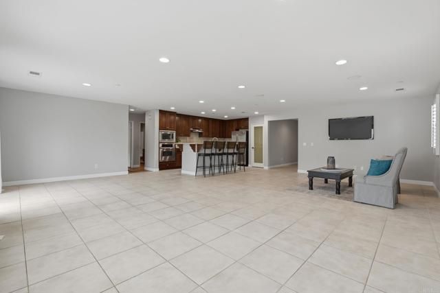 321 William Pittenger Place, Fallbrook, CA 92028