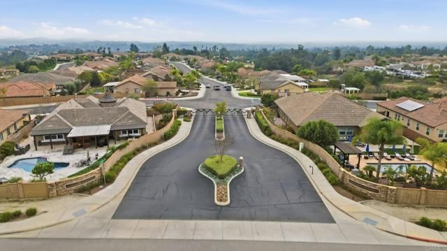 321 William Pittenger Place, Fallbrook, CA 92028