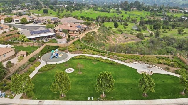 321 William Pittenger Place, Fallbrook, CA 92028