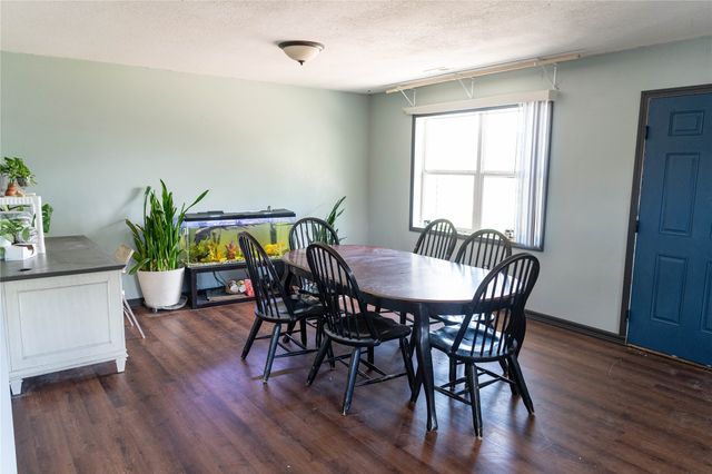 13 Brook Circle, Pella, IA 50219