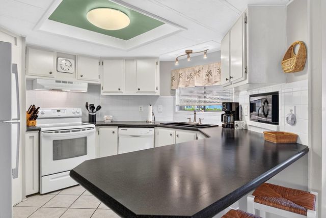 47 CABALLO WAY, Bradenton, FL 34209