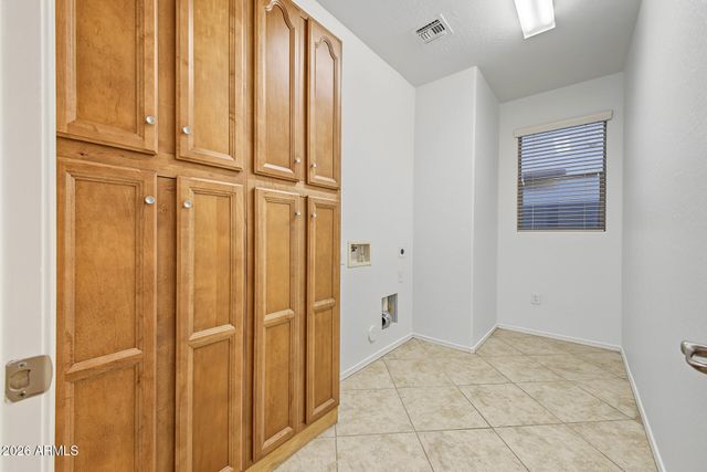 4328 W POWELL Drive, New River, AZ 85087