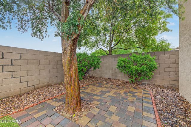 4328 W POWELL Drive, New River, AZ 85087