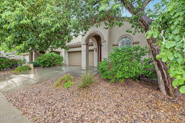 4328 W POWELL Drive, New River, AZ 85087