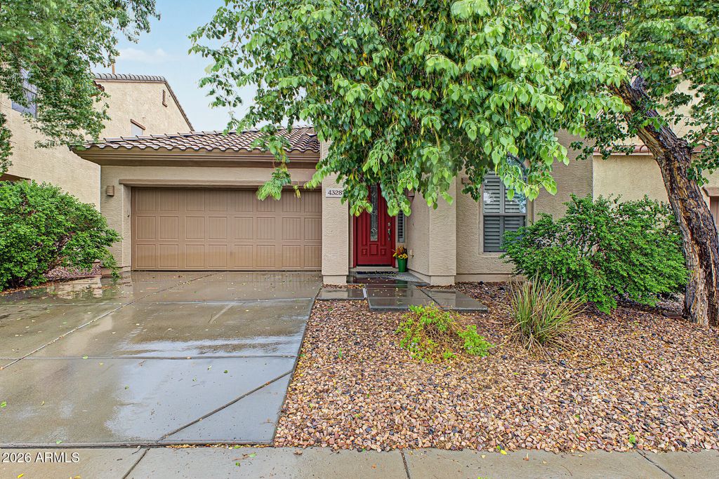 4328 W POWELL Drive, New River, AZ 85087