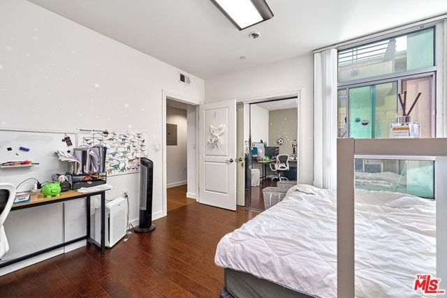 332 S Oxford Avenue 106, Los Angeles, CA 90020