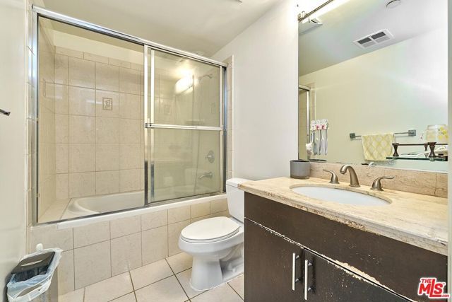 332 S Oxford Avenue 106, Los Angeles, CA 90020