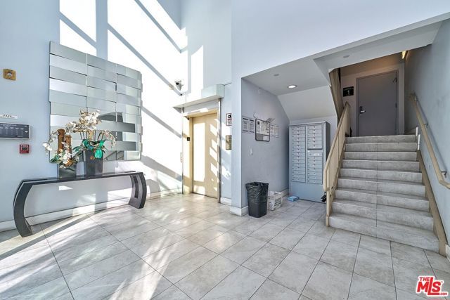 332 S Oxford Avenue 106, Los Angeles, CA 90020