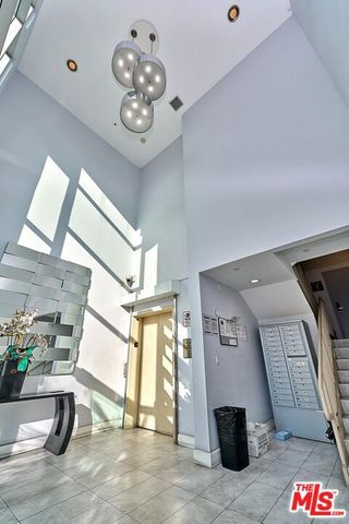 332 S Oxford Avenue 106, Los Angeles, CA 90020