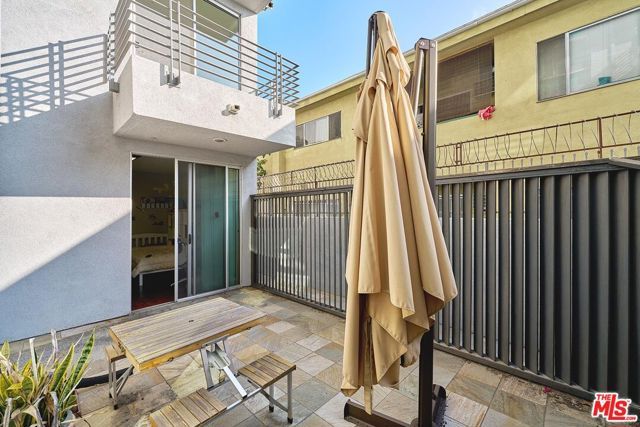 332 S Oxford Avenue 106, Los Angeles, CA 90020