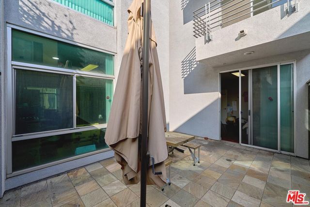 332 S Oxford Avenue 106, Los Angeles, CA 90020