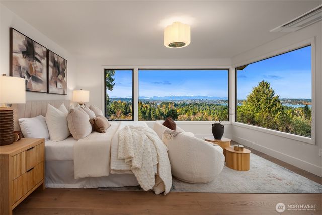 2627 96th Avenue NE, Clyde Hill, WA 98004