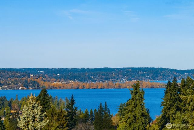 2627 96th Avenue NE, Clyde Hill, WA 98004