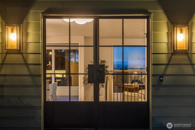 2627 96th Avenue NE, Clyde Hill, WA 98004