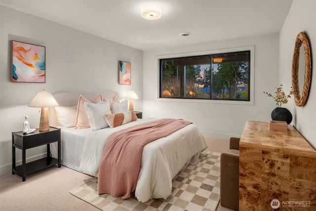 2627 96th Avenue NE, Clyde Hill, WA 98004