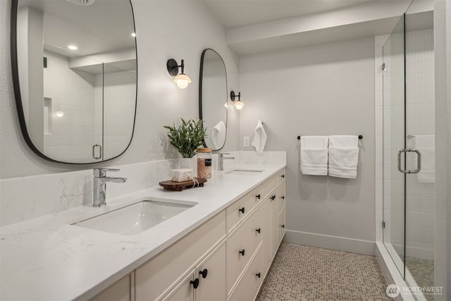 2627 96th Avenue NE, Clyde Hill, WA 98004