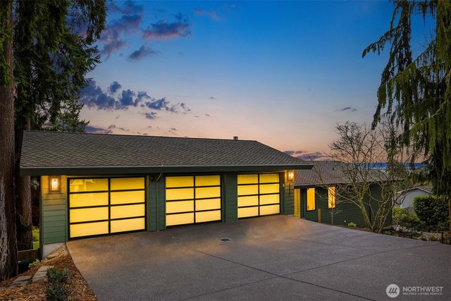 2627 96th Avenue NE, Clyde Hill, WA 98004