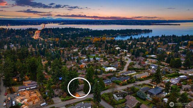 2627 96th Avenue NE, Clyde Hill, WA 98004