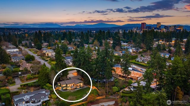 2627 96th Avenue NE, Clyde Hill, WA 98004