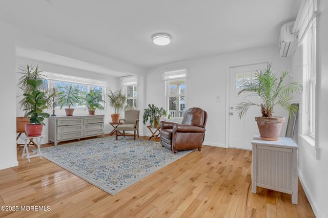 323 Roosevelt Avenue, Oakhurst, NJ 07755