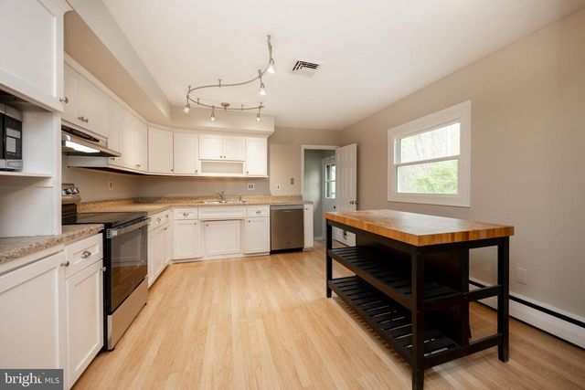 560 NORWOOD RD, Downingtown, PA 19335
