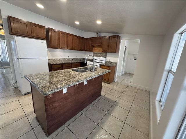 350 E San Jacinto 125, Perris, CA 92571