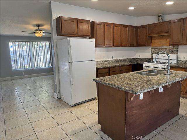 350 E San Jacinto 125, Perris, CA 92571