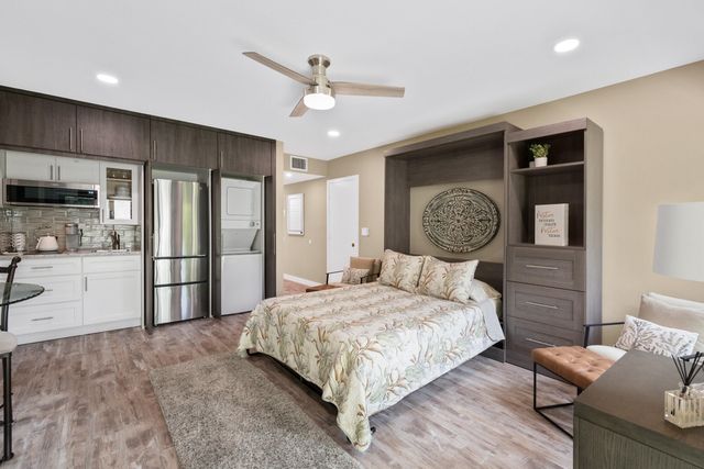 11863 Wimbledon Circle 438, Wellington, FL 33414