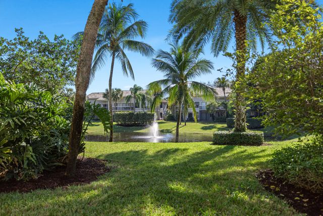 11863 Wimbledon Circle 438, Wellington, FL 33414